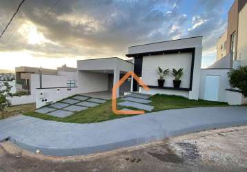 Casa com 3 dormitórios à venda, 150 m² por r$ 1.100.000 - las palmas - pouso alegre/mg