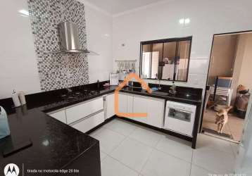 Casa com 3 dormitórios à venda, 150 m² por r$ 650.000 - vergani - pouso alegre/mg