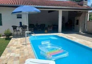 Casa com piscina para locação por temporada