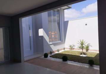 Casa com 3 dormitórios à venda, 220 m²