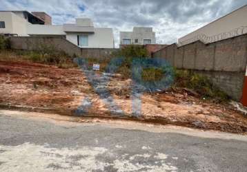 Lote residencial a venda no bairro doutror walchir resende em divinópolis-mg