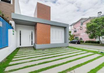 Casa com 3 quartos à venda na rua alexandre de gusmão, 249, hípica, porto alegre por r$ 580.000