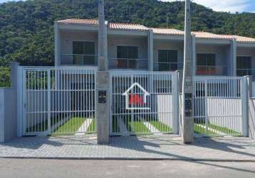 Excelente opção de imóvel no bairro garcia, com 2 dormitórios, 2 vagas de garagem, churrasqueira e espaço nos fundos...não perca tempo, agende sua vis