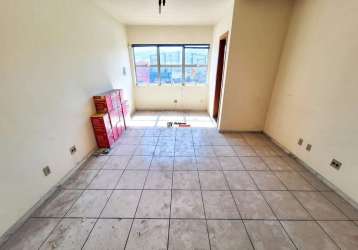 Sala comercial com 1 sala para alugar na rua padre pedro pinto, 1, venda nova, belo horizonte por r$ 800