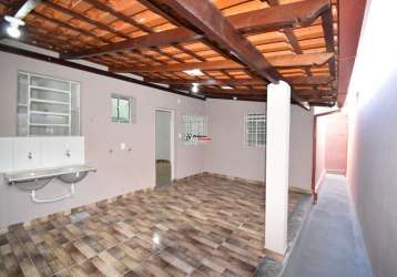 Casa com 2 quartos para alugar na rua sebastião nepomuceno, 467, itapoã, belo horizonte por r$ 1.900