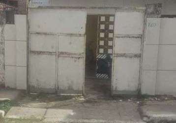 Casa no caçote (areias) bem localizada