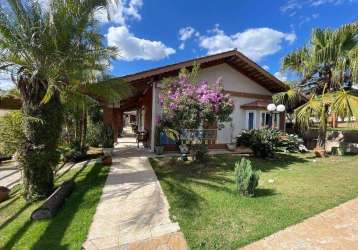 Casa térrea no interior para venda ou locaçâo com 3 dormitórios, piscina, amplo quintal gramado no residencial shambala 1 em atibaia!!