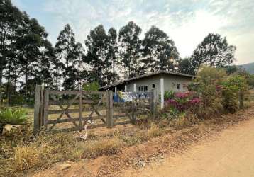 Casa de campo à venda no interior com 1500m² de terreno na estrada do pico do gavião em andradas/mg