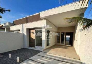 Casa à venda em ótima localização, barra do sai - itapoá