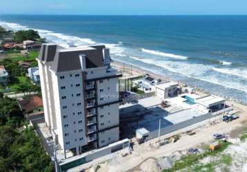 Apartamentos frente para o mar com 03 dormitórios