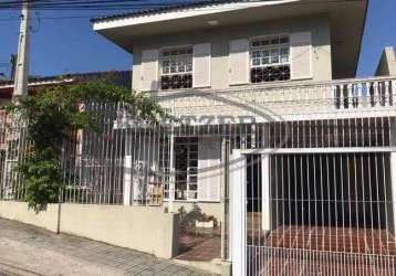 Casa para venda em florianópolis, centro, 3 dormitórios, 1 suíte, 3 banheiros, 2 vagas