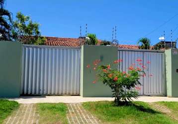 Casa á venda em ponta negra 3 quartos