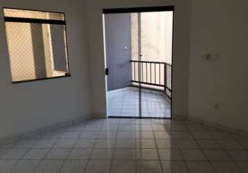 Apartamento com 3 quartos à venda na rua 7, 57, centro, alagoinhas, 125 m2 por r$ 250.000