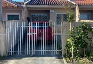 Casa geminada com sobra de terreno