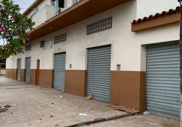 Prédio comercial grande de esquina no santa rosa com 4 lojas no térreo + 2 ótimos apartamentos em cima com 3 dormitórios cada + 2 vagas de garagens 1 cada apartamento