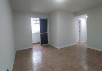 Excelente oportunida apartamento a venda na av. adelia franco