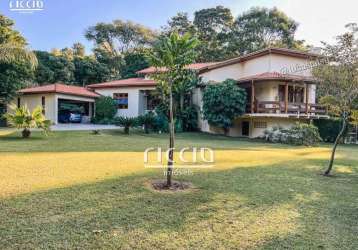 Casa terrea condominio quinta das flores, 3.140 m² de terreno plano, 4 dormitórios