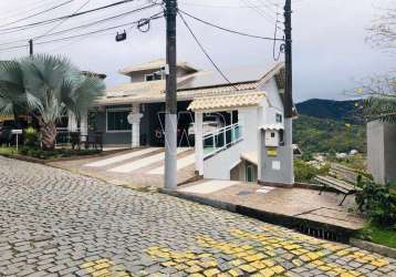 Casa de condomínio com 4 quartos, 550m², à venda em niterói, engenho do mato