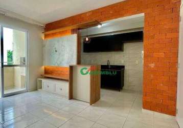 Apartamento semi-mobliado para locação em condomínio completo.