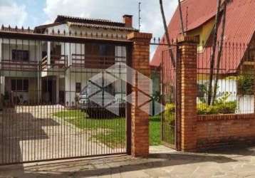 Casa à venda no parque santa fé com 7 quartos 271 m²