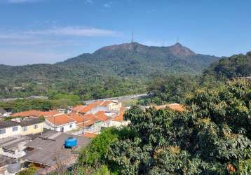 Vende-se lindo sobrado com vista panorâmica para o pico do jaragua, com documentação em ordem, para financiamento bancário.