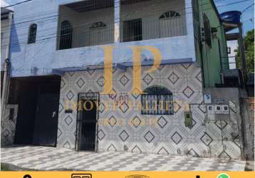 Vende-se casa de 2 andares, 7 dormitorios, vaga de garagem + casa anexa e quintal