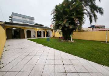 Casa próxima ao calçadão e da praia em ipanema