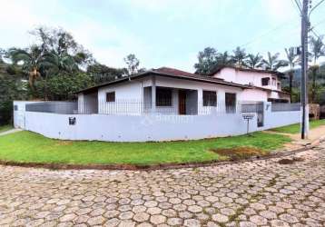 Casa com 3 quartos para alugar no vorstadt, blumenau , 197 m2 por r$ 4.500