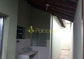 Casa à venda 2 quartos, 1 suite, 2 vagas, 65m², residencial e comercial cidade jardim, pindamonhang