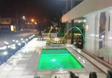 Sobrado mobiliado e decorado com 04 suites e piscina