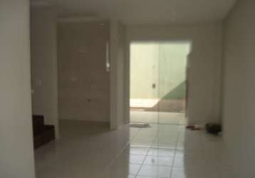 Sobrado com 2 quartos  para alugar, 116.00 m2 por r$2500.00  - xaxim - curitiba/pr