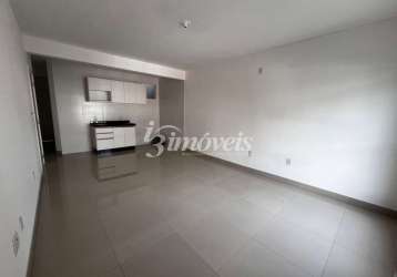 Apartamento em prédio novo de 2 andares, com 2 quartos, 1 vaga de garagem, no bairro são francisco de assis, camboriú-sc