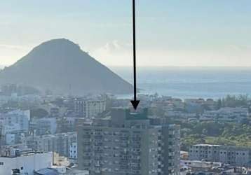 Vendo lindo apartamento proximo a praia do recreio doa bandeirantes, predio com portaria 24 hs salão de festa, sala gurmet , play infantil , quadra polisportiva biciclétario , loja de covêniencia 24 h