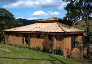 Linda casa em monteiro lobato/sp