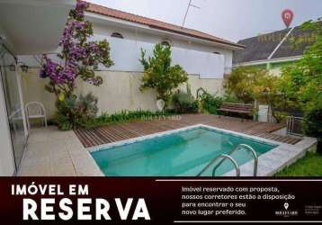 Casa com amplo terreno e piscina com 5 dormitórios à venda, 350 m² por r$ 860.000 - parolin - curitiba/pr