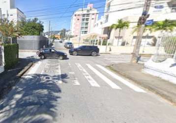 Casa comercial com 4 quartos no bairro trindade em florianópolis