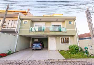 Casa em condominio á venda no xaxim com ático