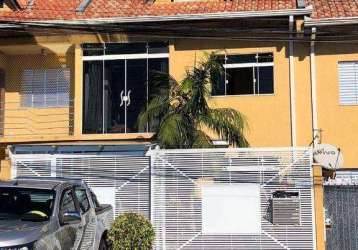 Casa a venda no pilarzinho, 3 dormitórios, 3 vagas de garagem, aceita permuta