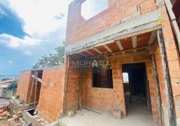 Casa geminada de 2 quartos, bairro ouro preto