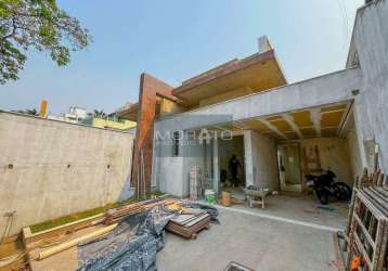 Casa com 3 quartos, 3 vagas no bairro no bairro copacabana