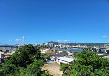 3 dormitórios, sendo um suíte, com vista para a ponte hercilio luz