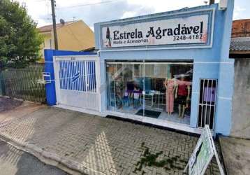 Sobrado à venda no vitória régia, com 5 quartos, 3 banheiros, sala de estar e de jantar, além de contar com ponto comercial.