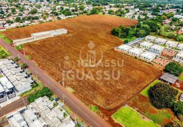 Terreno com 3.000m  no jardim são roque próximo ao supermercado consalter