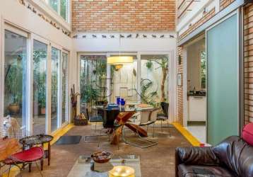 Casa com 5 quartos à venda na rua aldo de azevedo, 36, vila madalena, são paulo por r$ 4.200.000