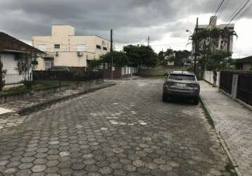 Residencia averbada no bom retiro, 4 dormitorios, pode ser financiada