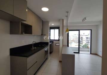 Apartamento 2 dormitórios com vista mar em coqueiros