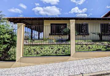 Linda casa plana  na vila nova