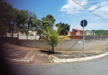 Magnífico terreno em esquina