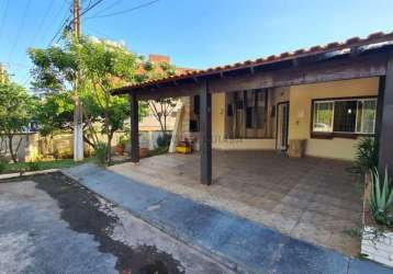 Casa em condomínio fechado com 3 quartos à venda na avenida joão eugênio gonçalves pinheiro, 1, areão, cuiabá, 118 m2 por r$ 450.000