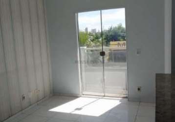 Vendo apartamento 2 quartos - reformado - av. da feb